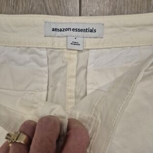 Amazon Essentials Women's Cream Shorts